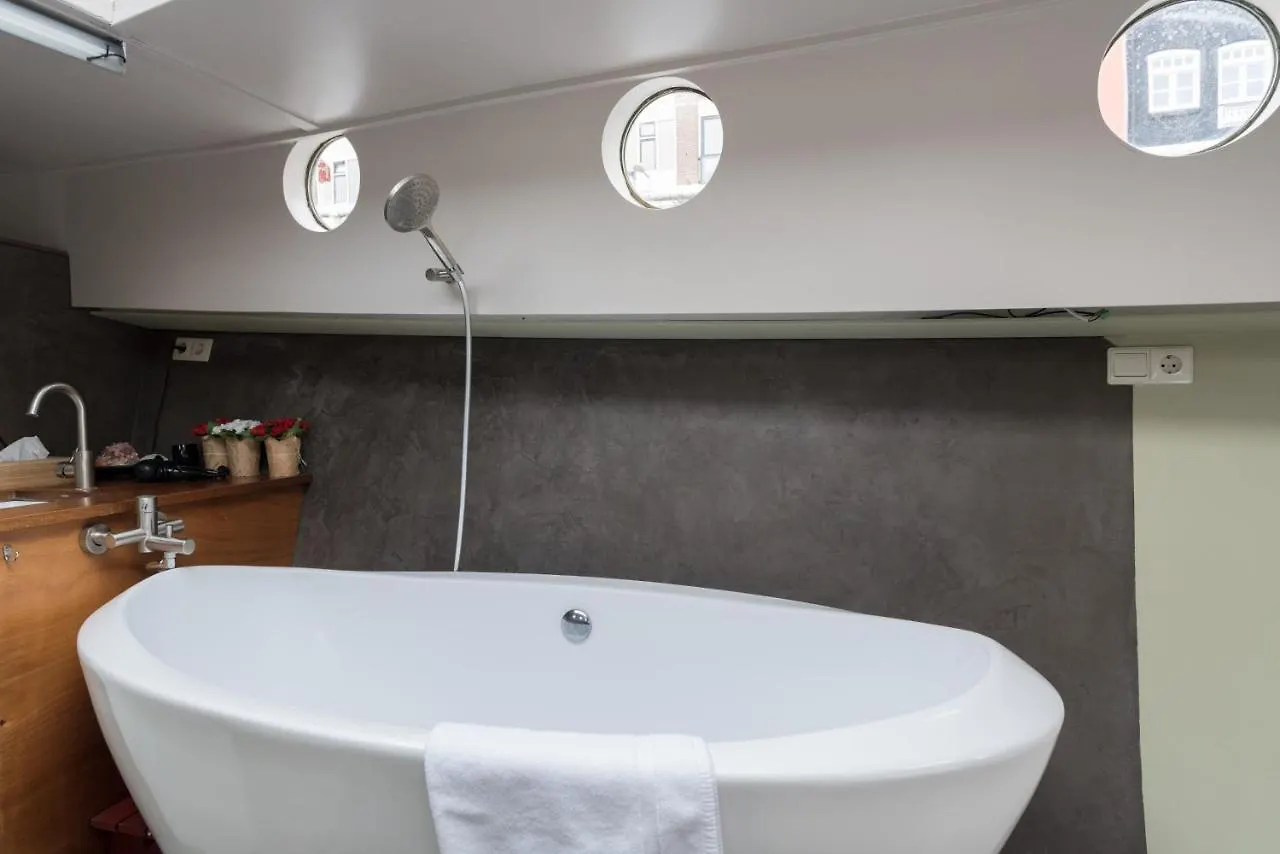 Tekne Luxury Historic Boat Amsterdam Otel